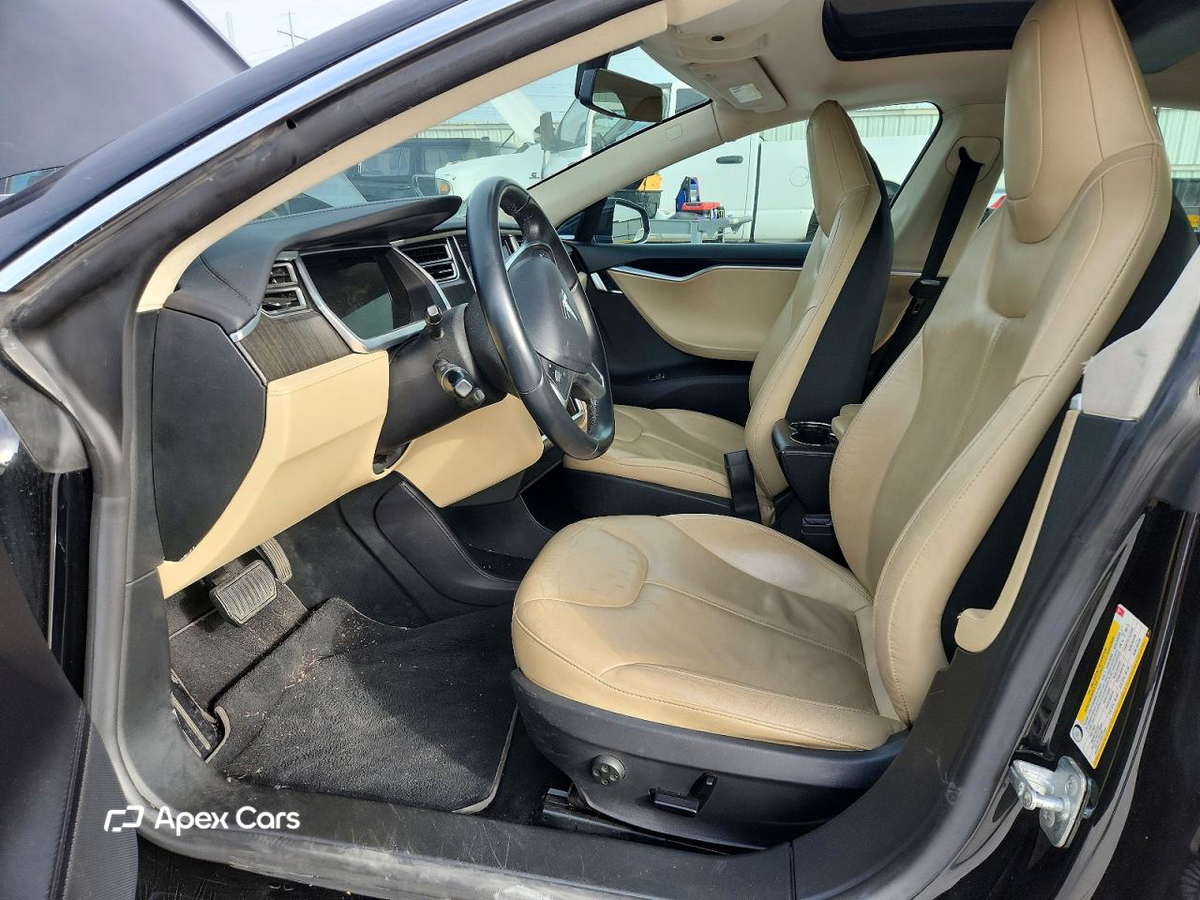 Tesla Model S 2013