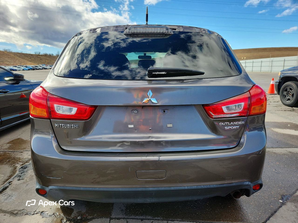 Mitsubishi Outlander 2016