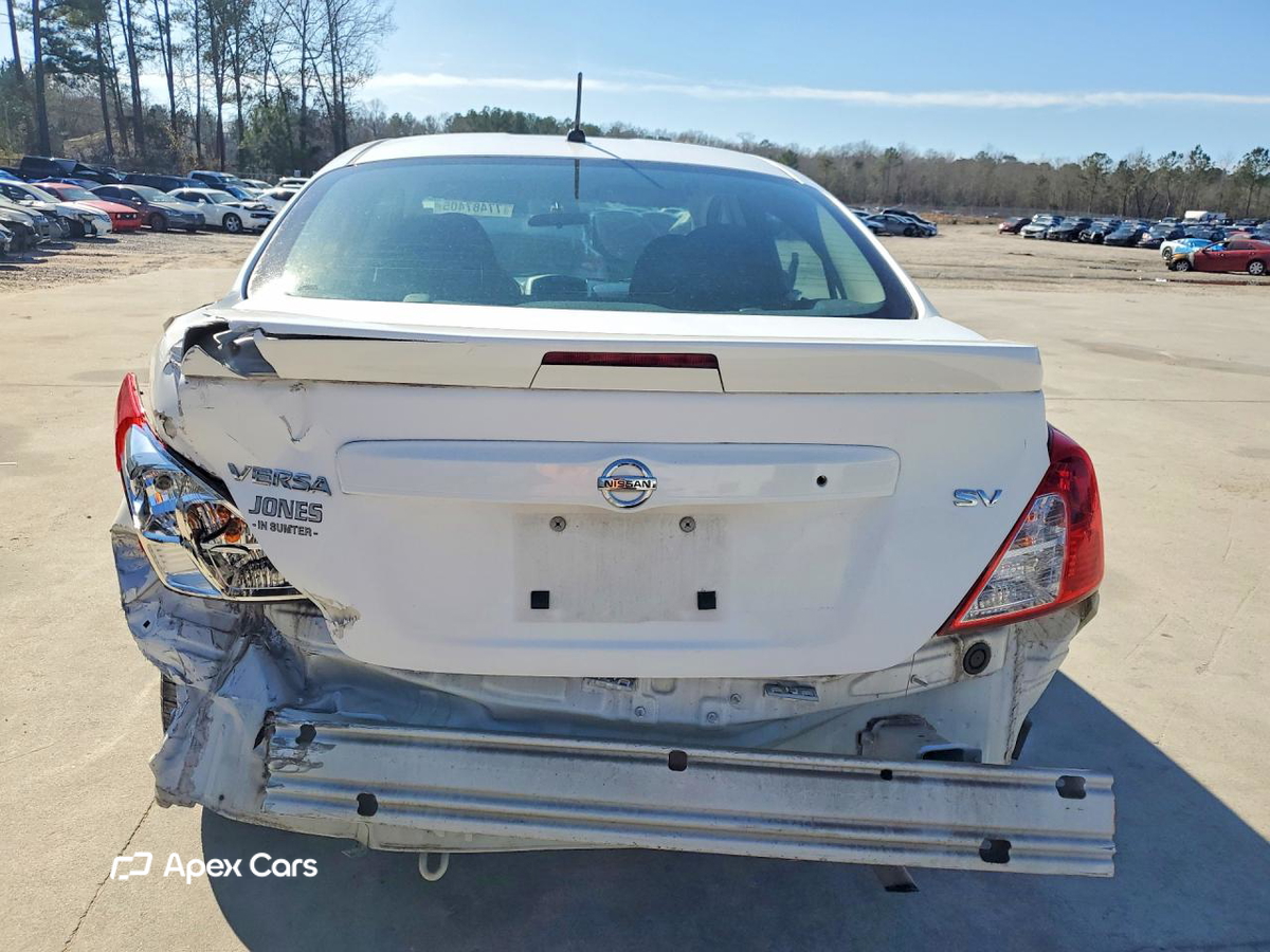 Nissan Versa 2018