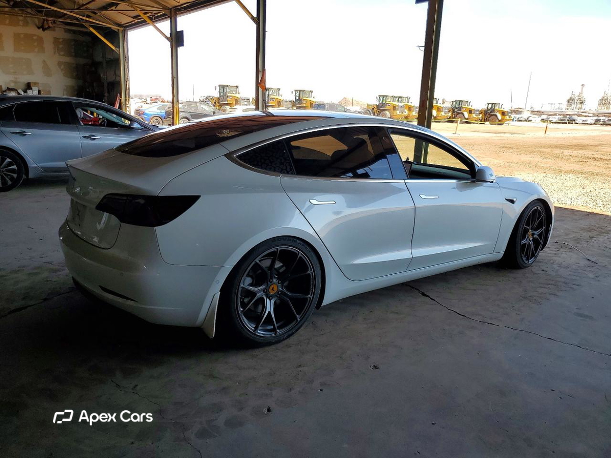 Tesla Model 3 2018