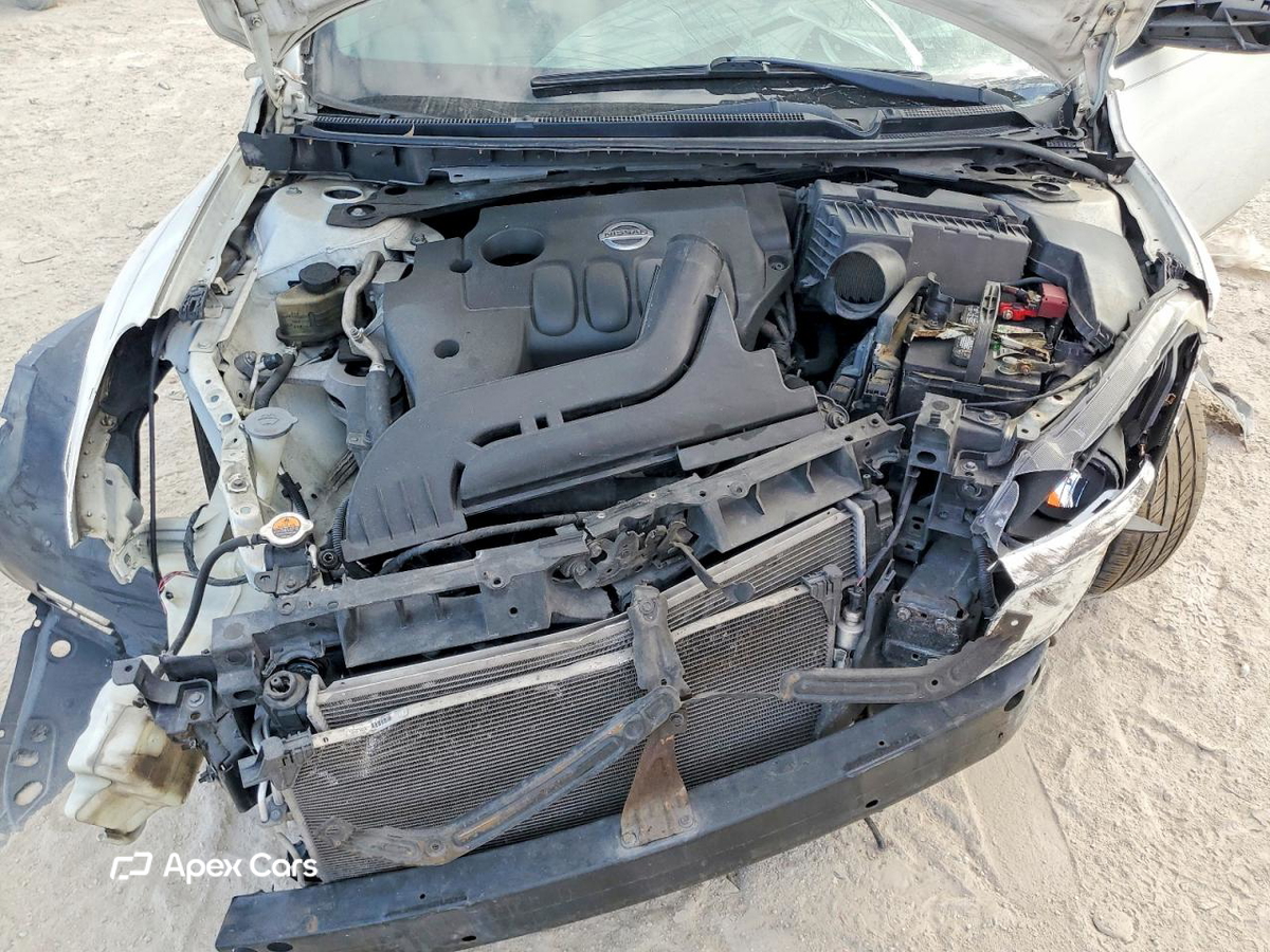 Nissan Altima 2010