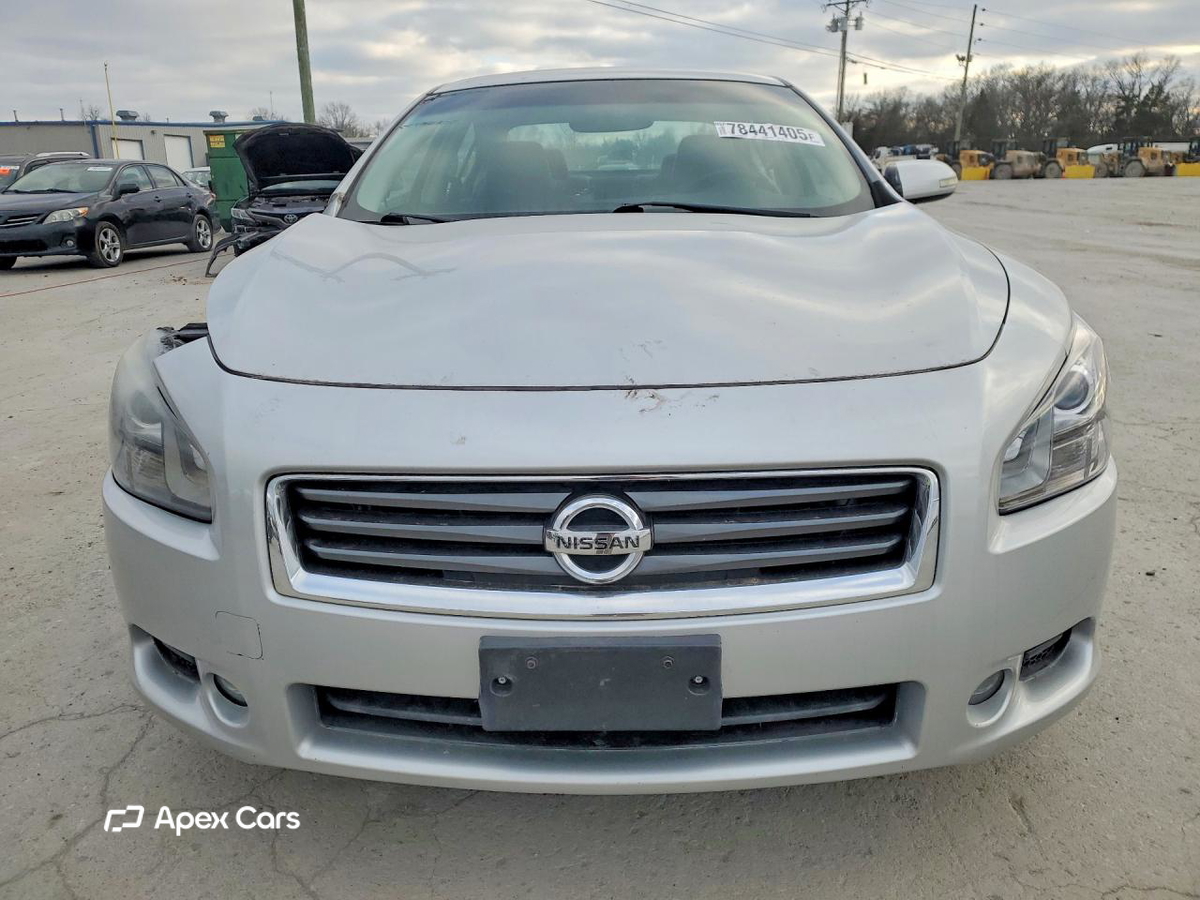 Nissan Maxima 2012