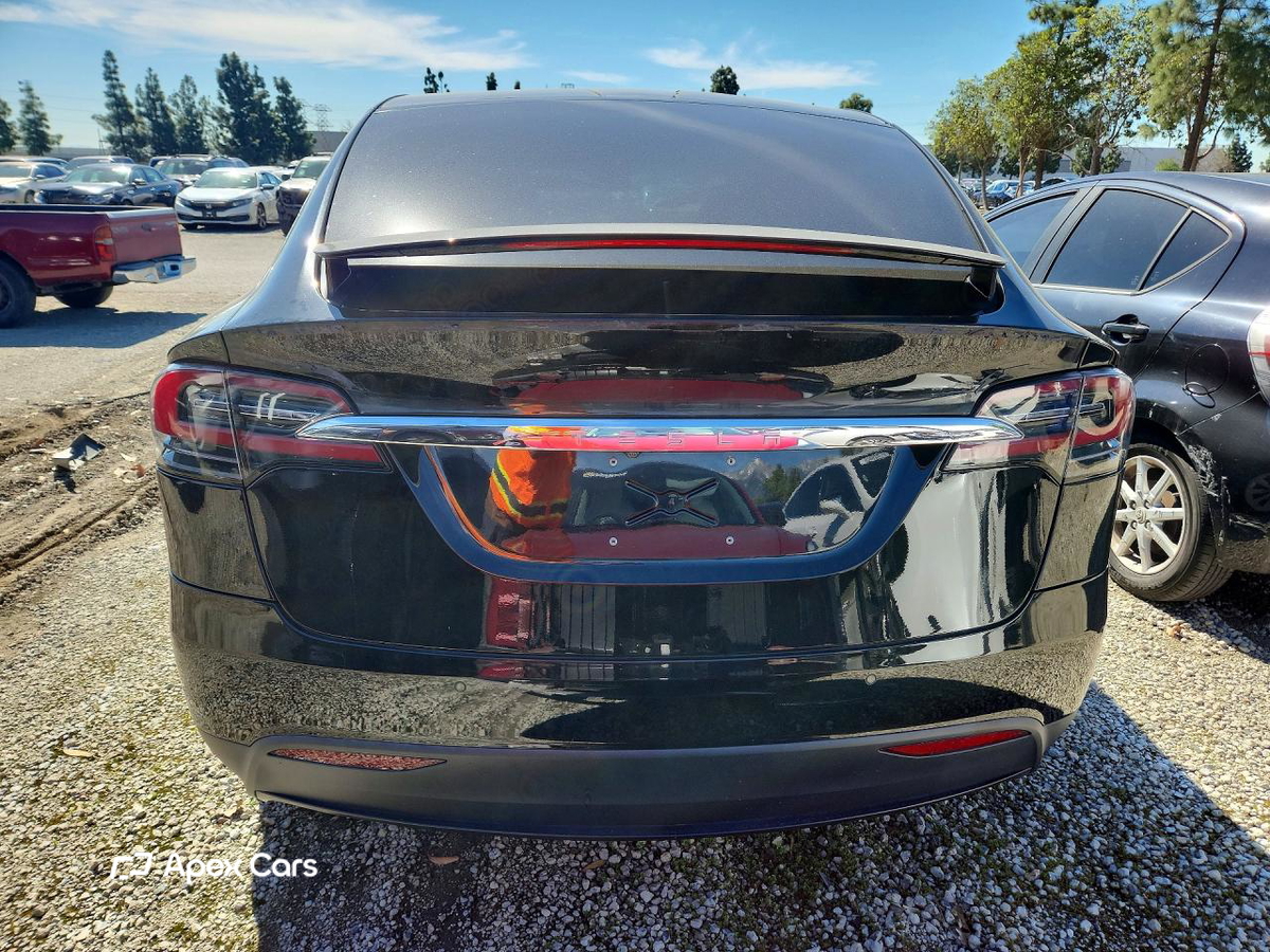 Tesla Model X 2018
