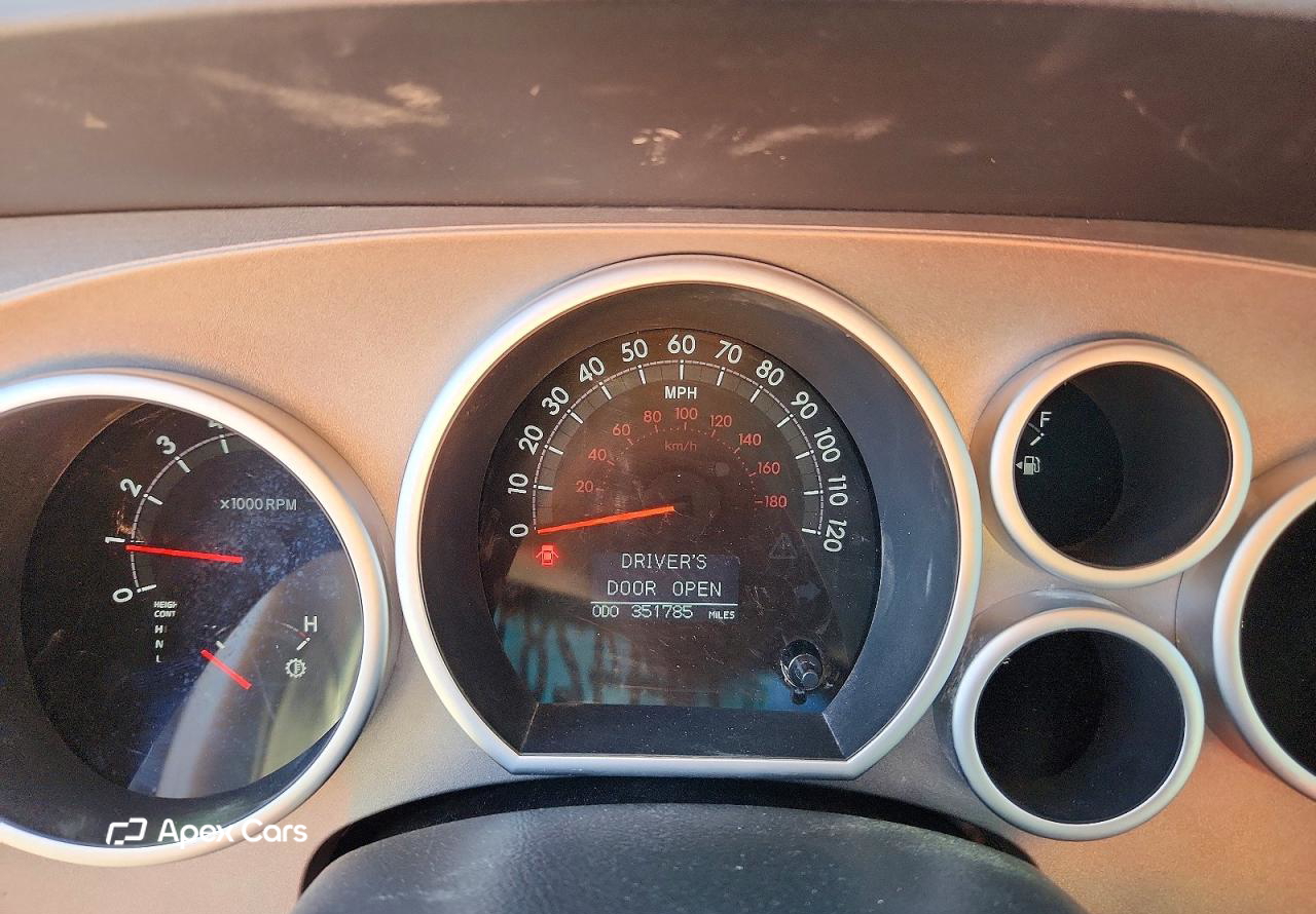 Toyota Sequoia 2013
