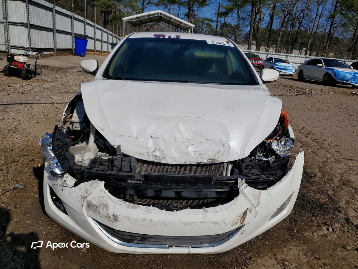 Hyundai Elantra 2013