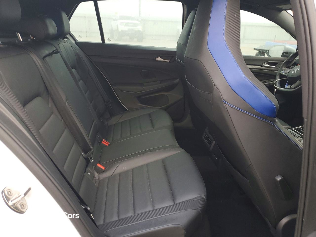Volkswagen Golf 2024