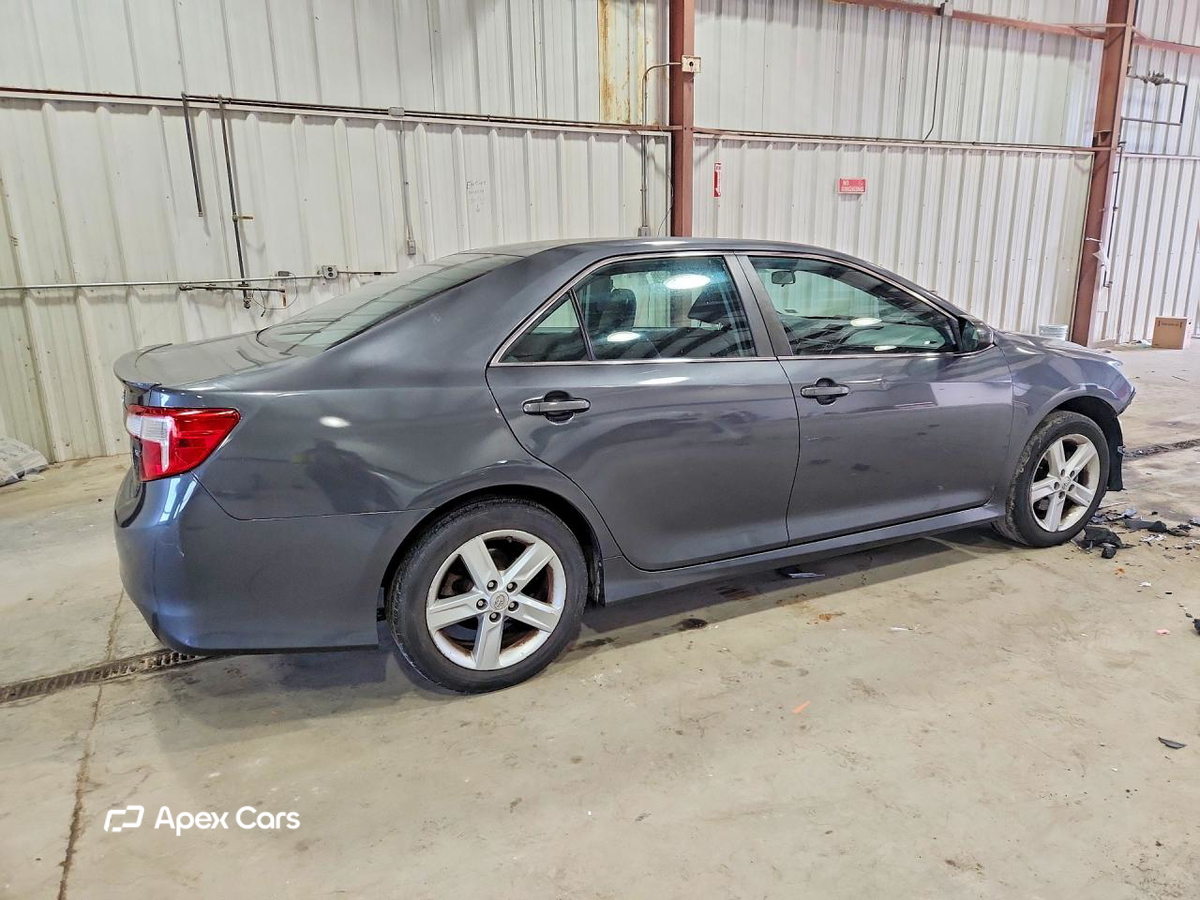 Toyota Camry 2012