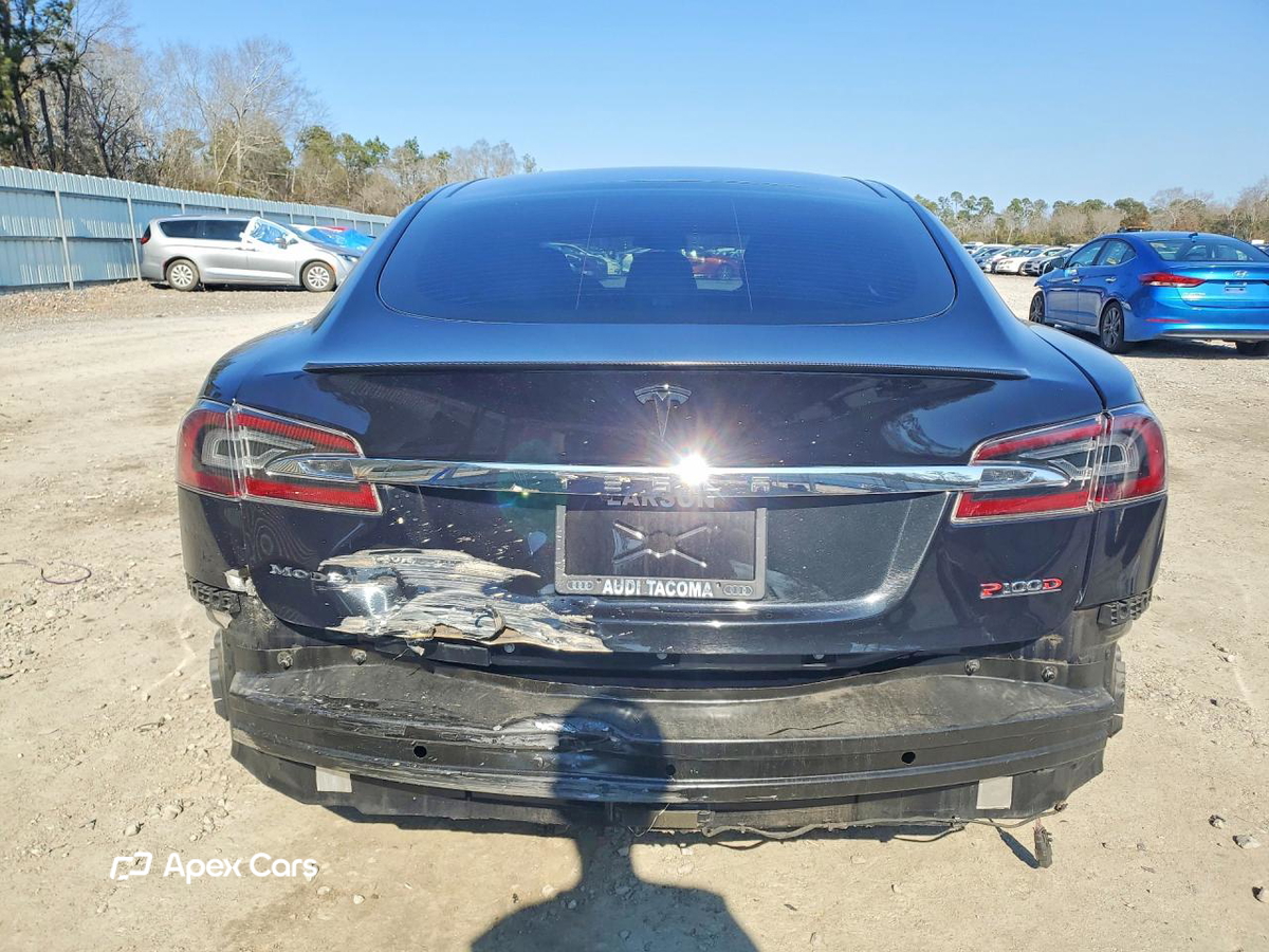 Tesla Model S 2016