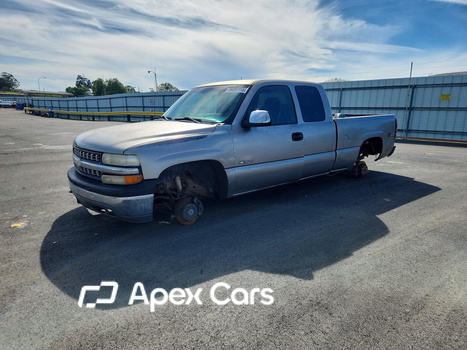 Chevrolet Silverado 2001 - Image 1 of 13