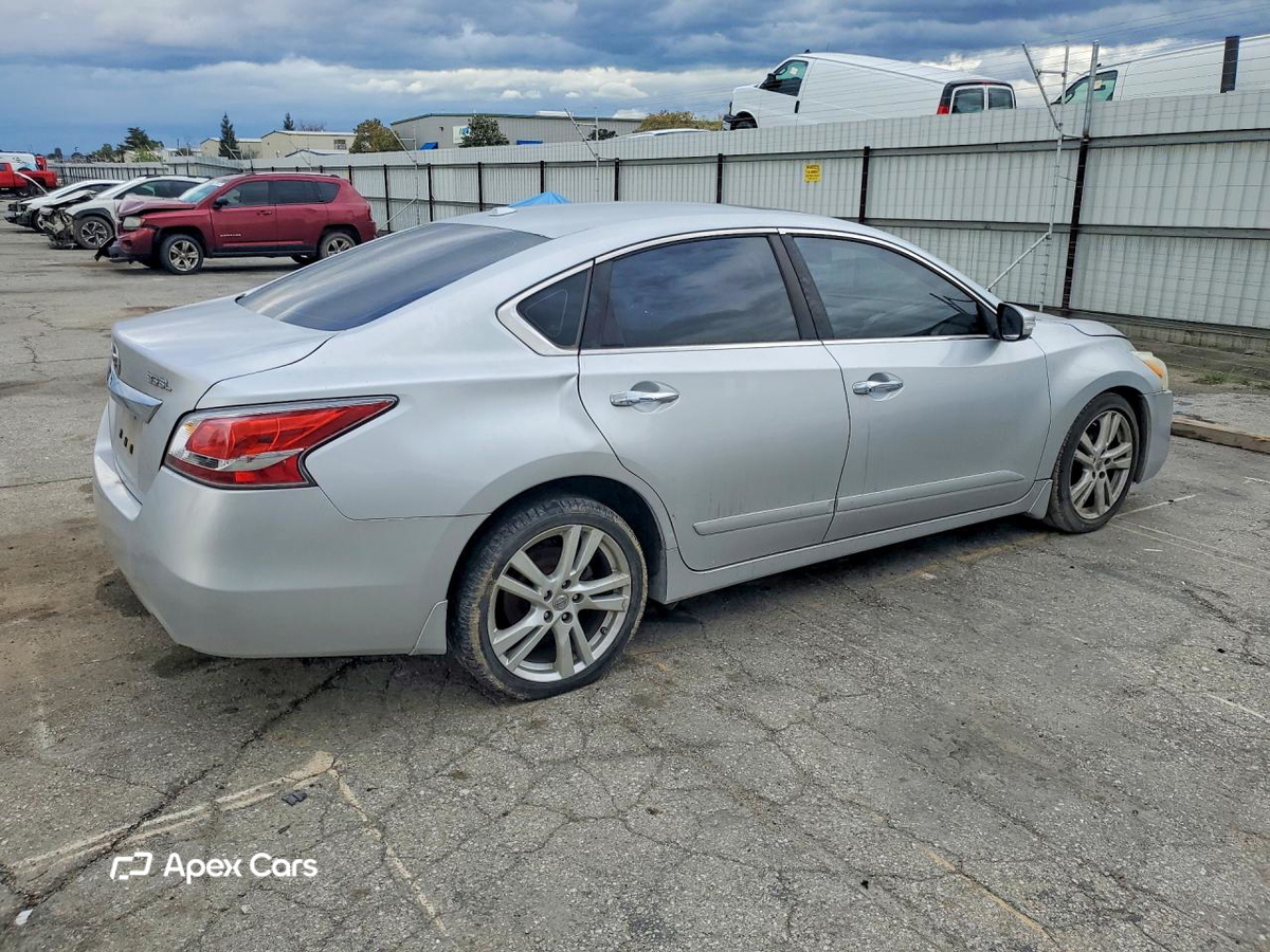 Nissan Altima 2014