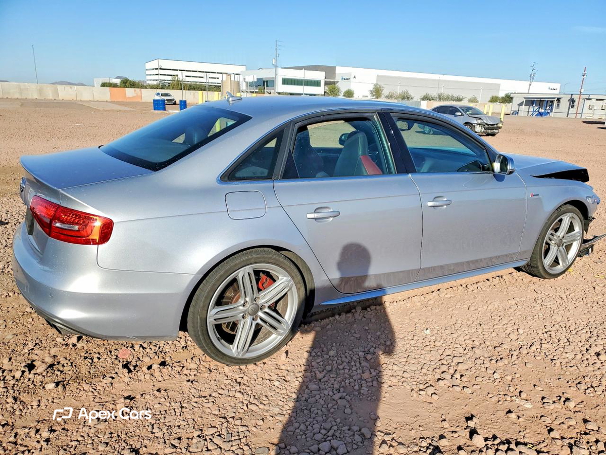 Audi RS4 2015
