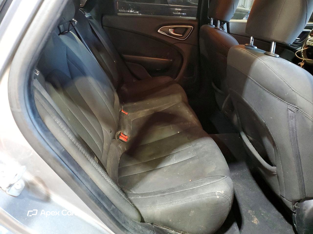 Chrysler 200 2016