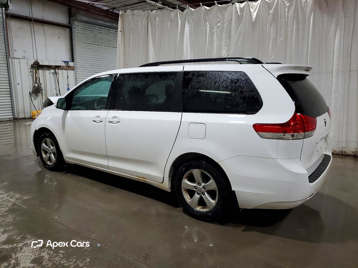 Toyota Sienna 2014