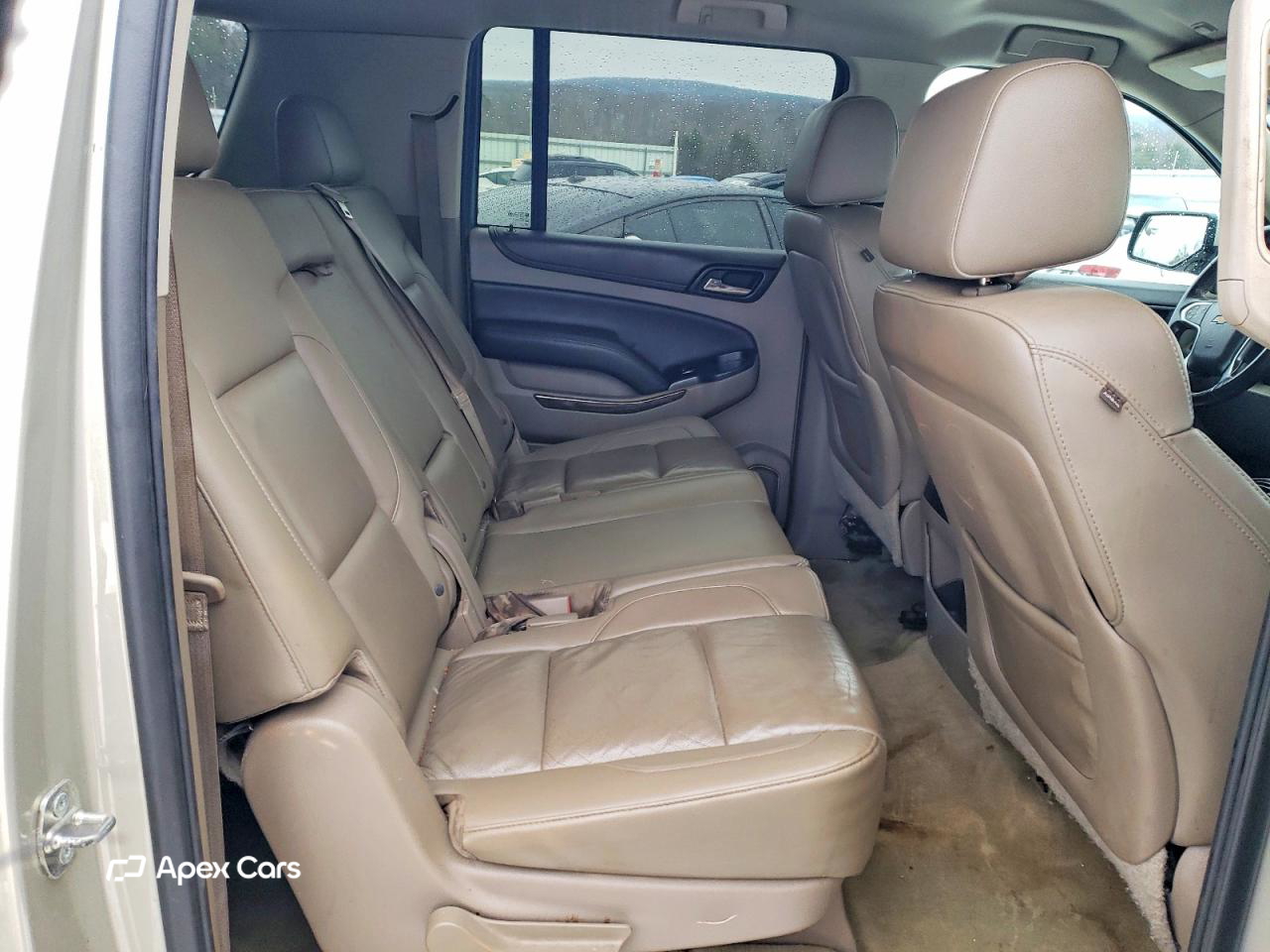Chevrolet Suburban 2015