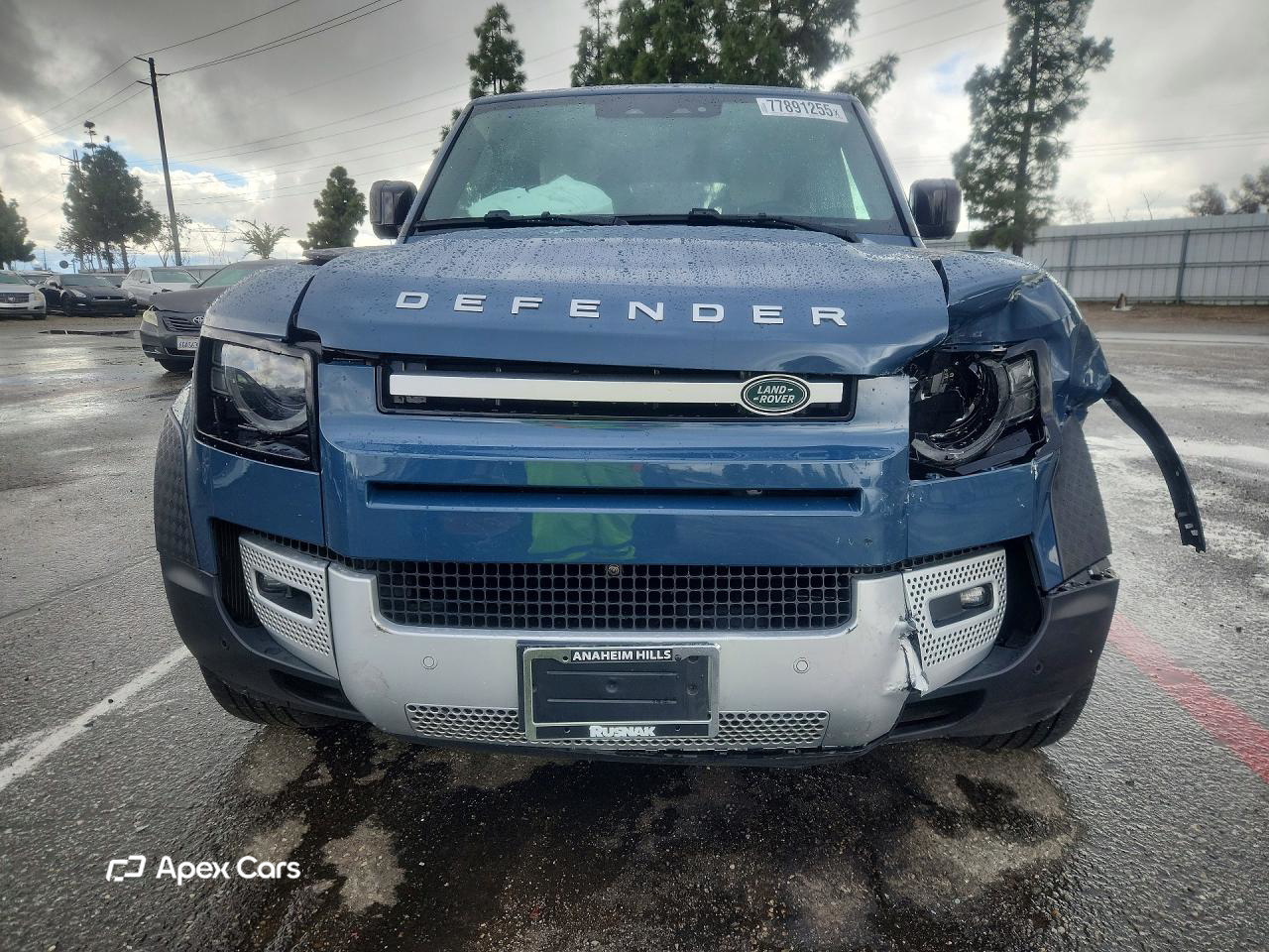 Land Rover Defender 2024