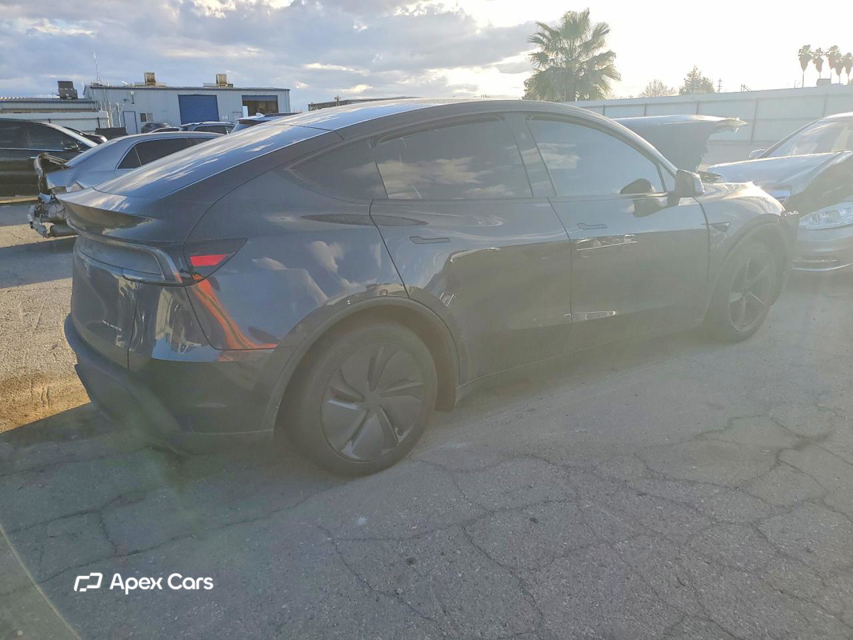 Tesla Model Y 2026
