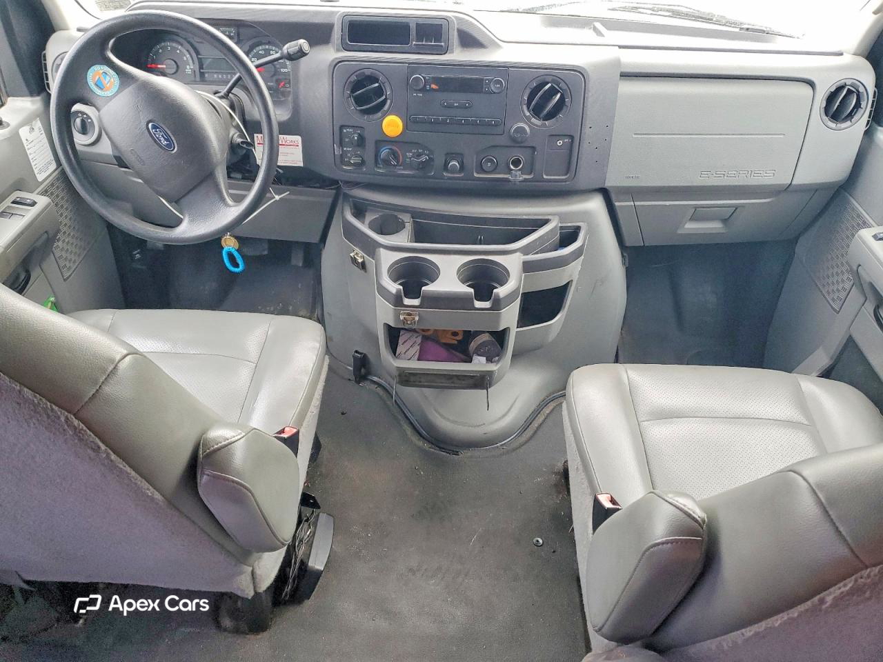 Ford Econoline 2012