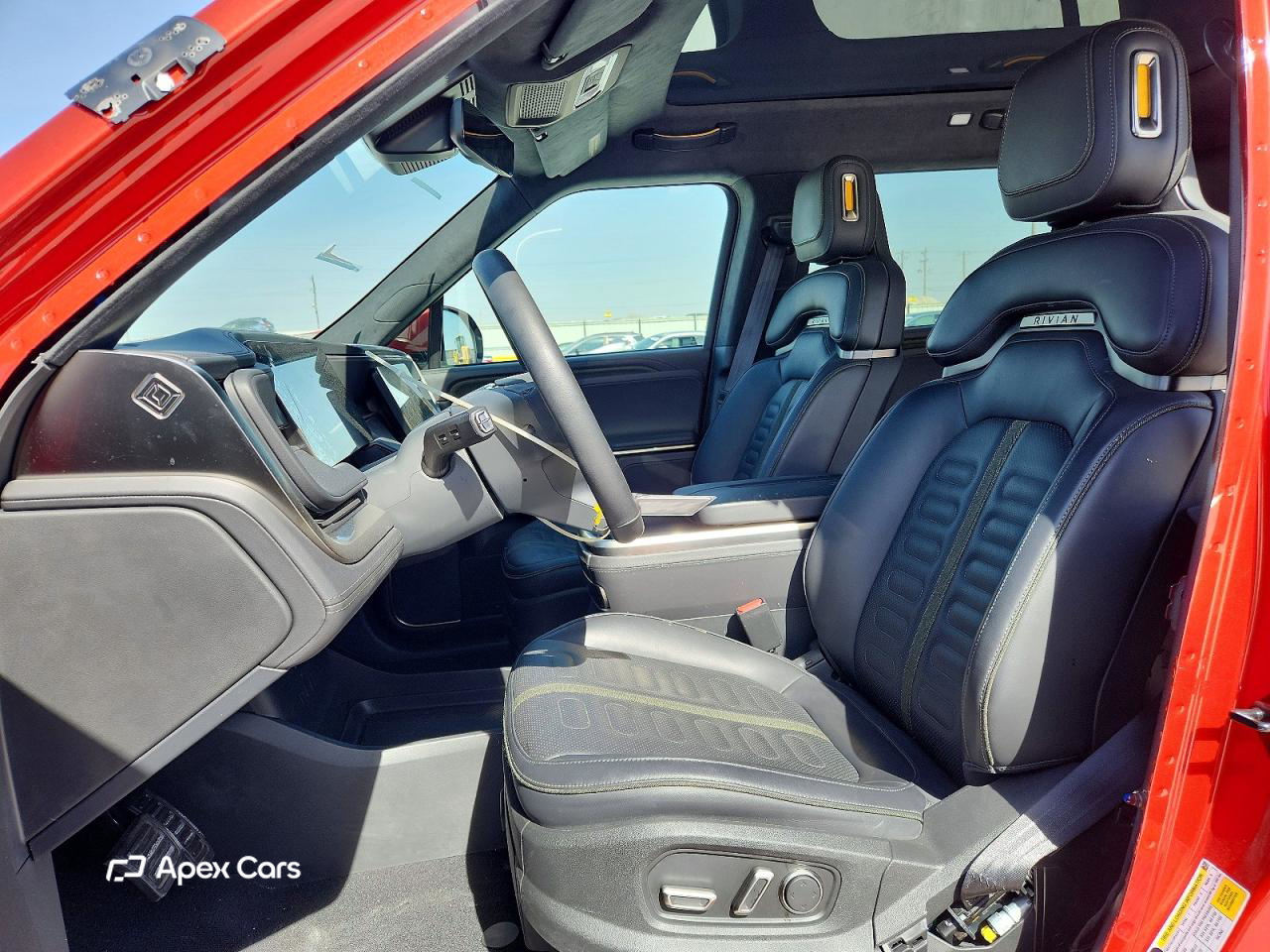 Rivian R1S 2025