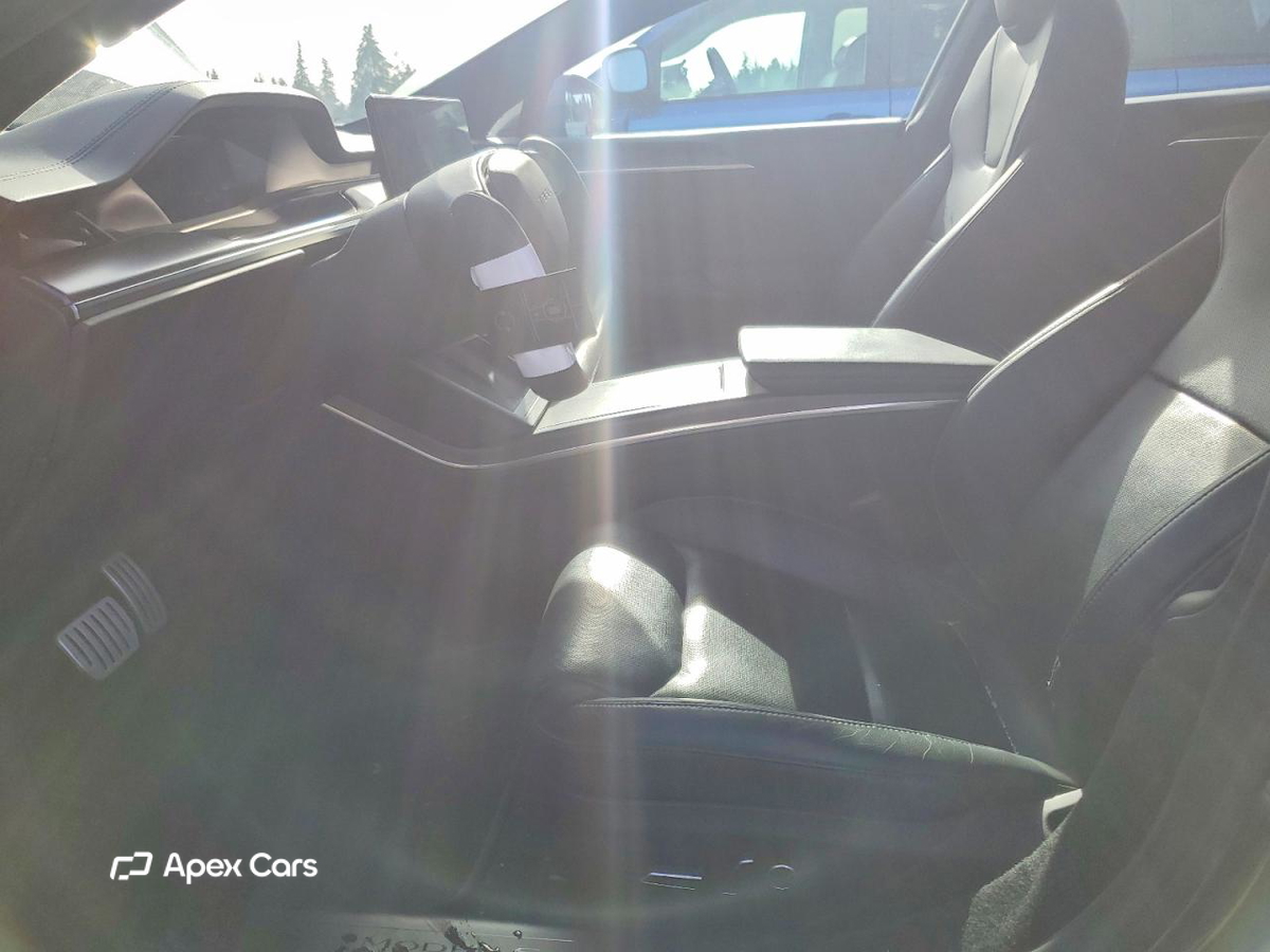 Tesla Model S 2021
