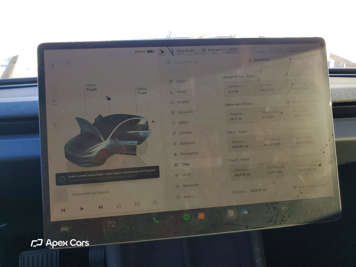 Tesla Model 3 2024