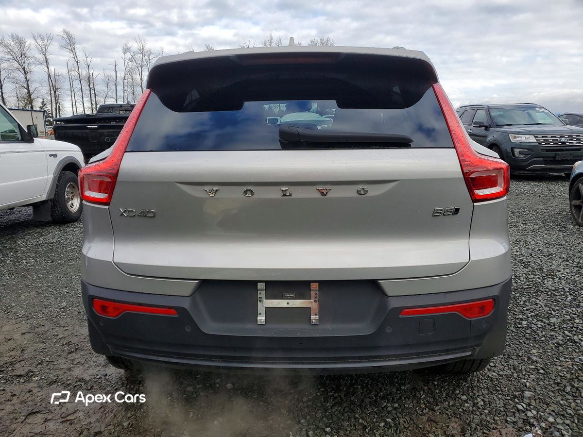 Volvo XC40 2023