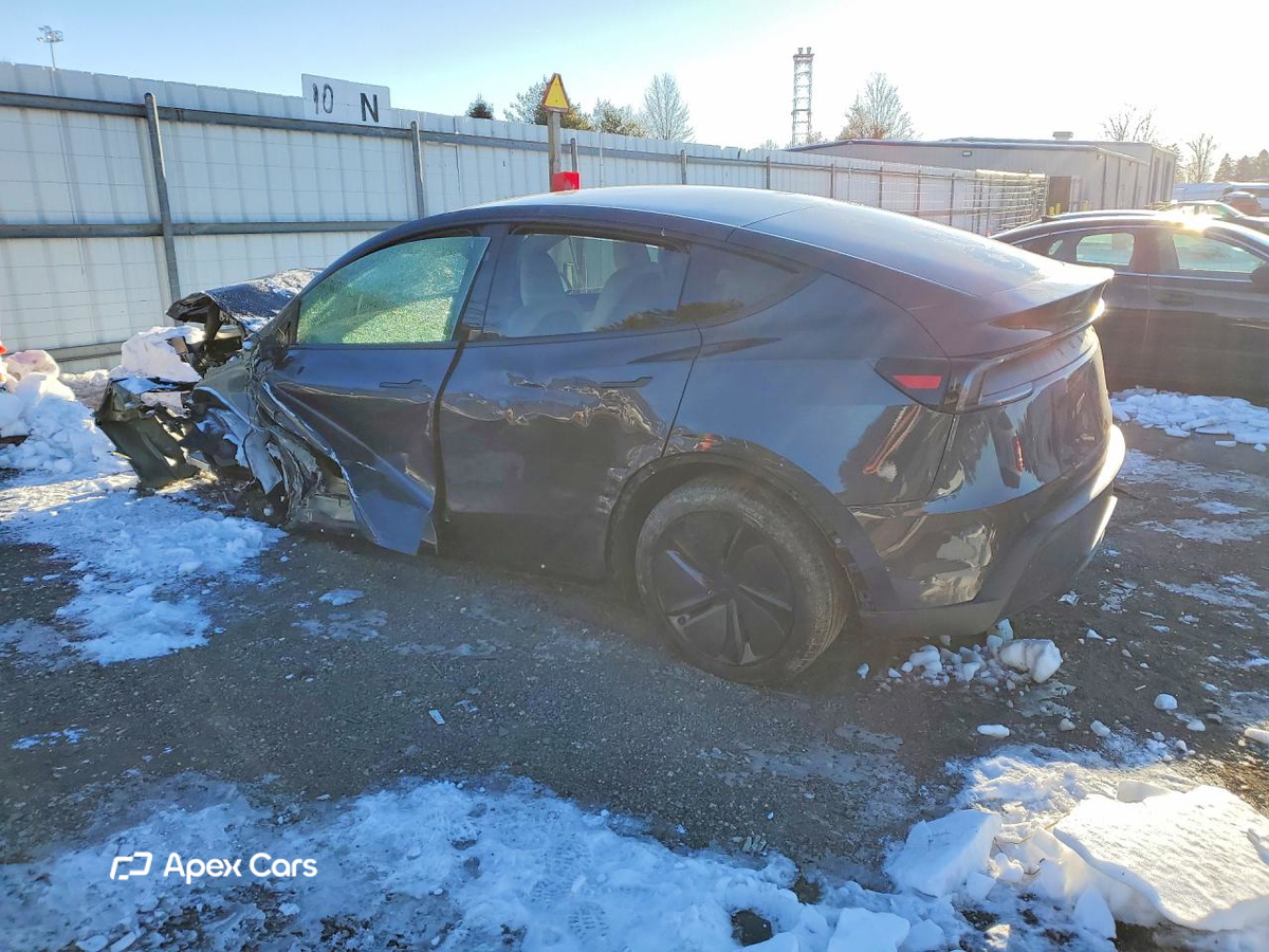 Tesla Model Y 2026