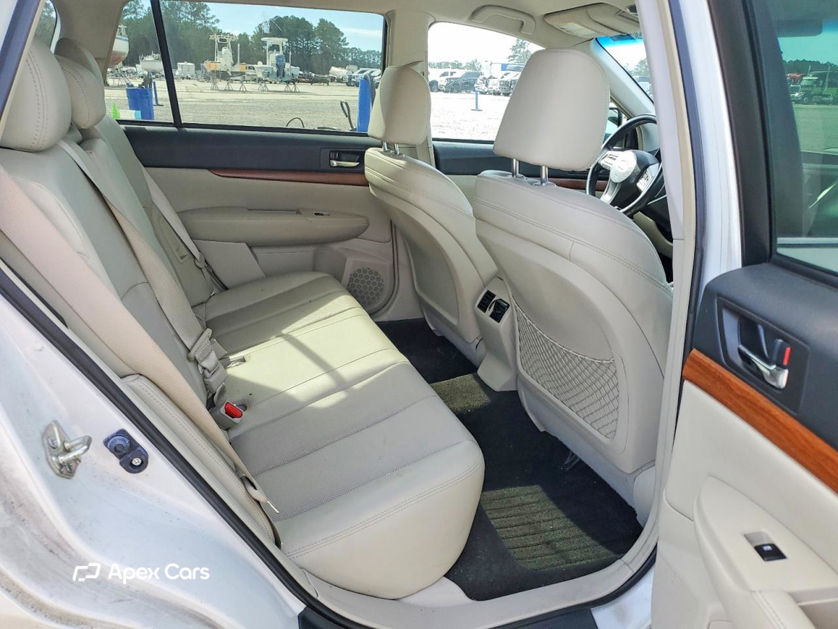 Subaru Outback 2014