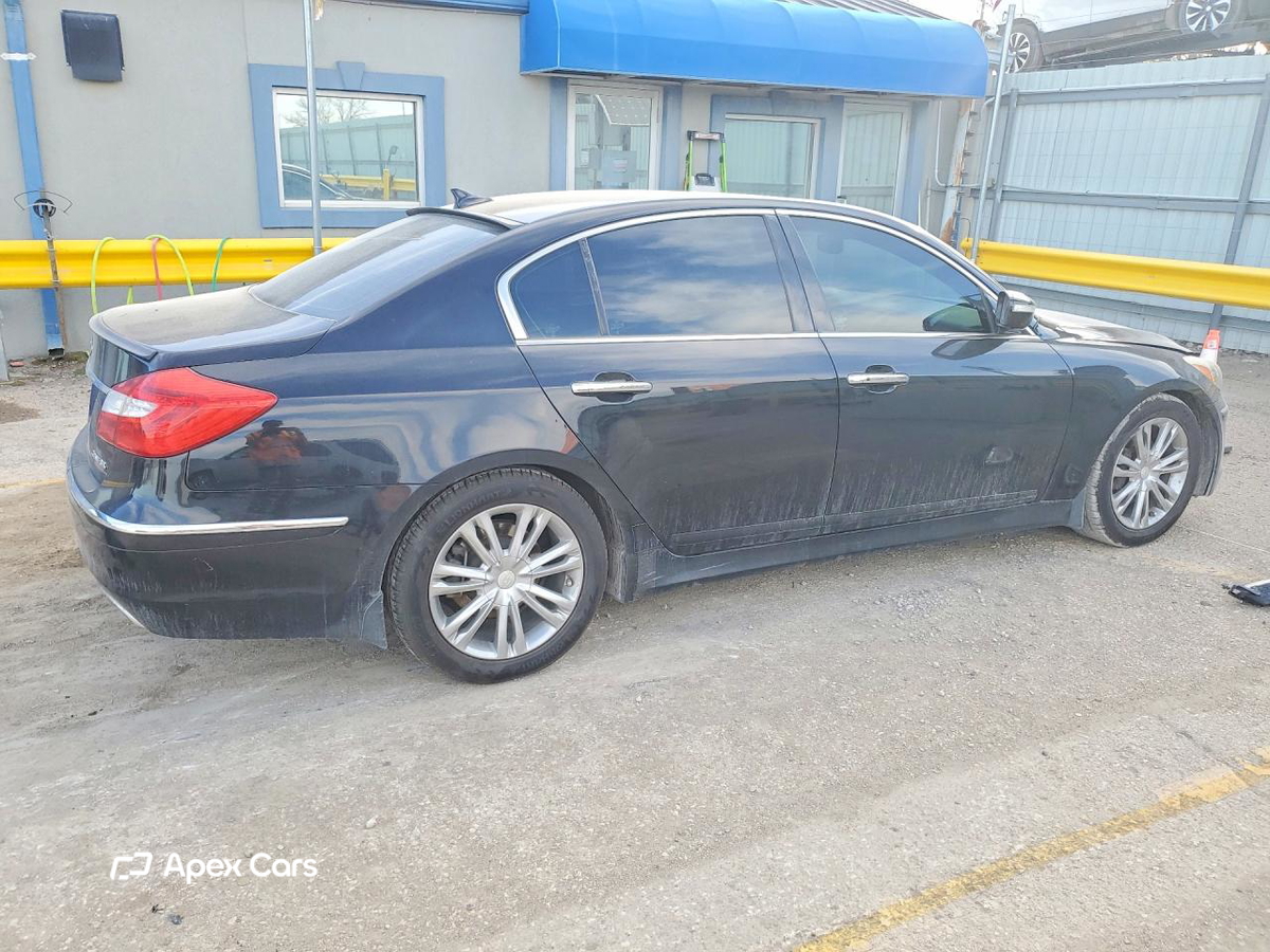 Hyundai Genesis 2012