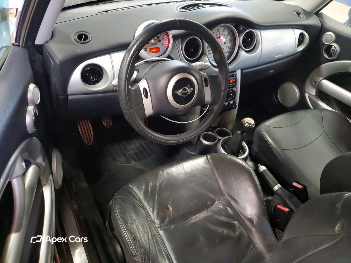 MINI Cooper 2003