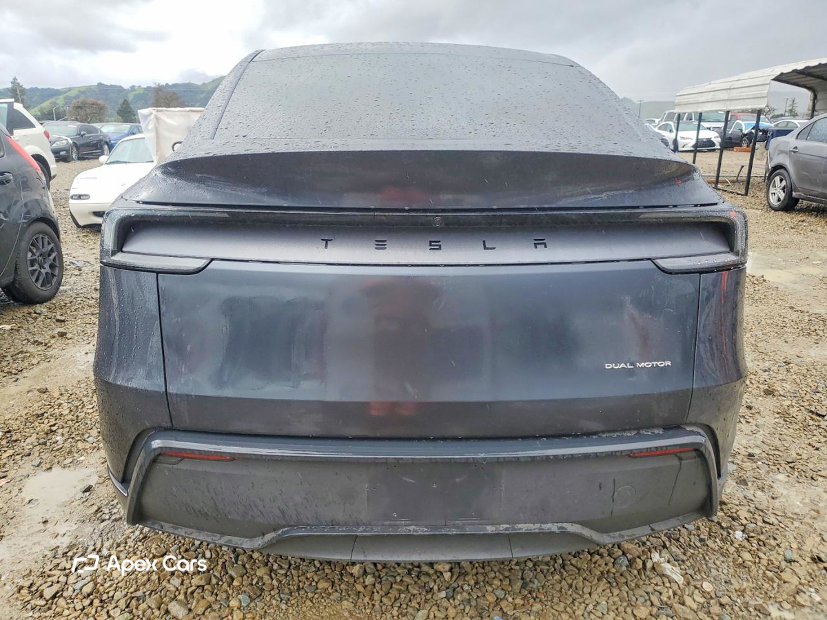 Tesla Model Y 2026