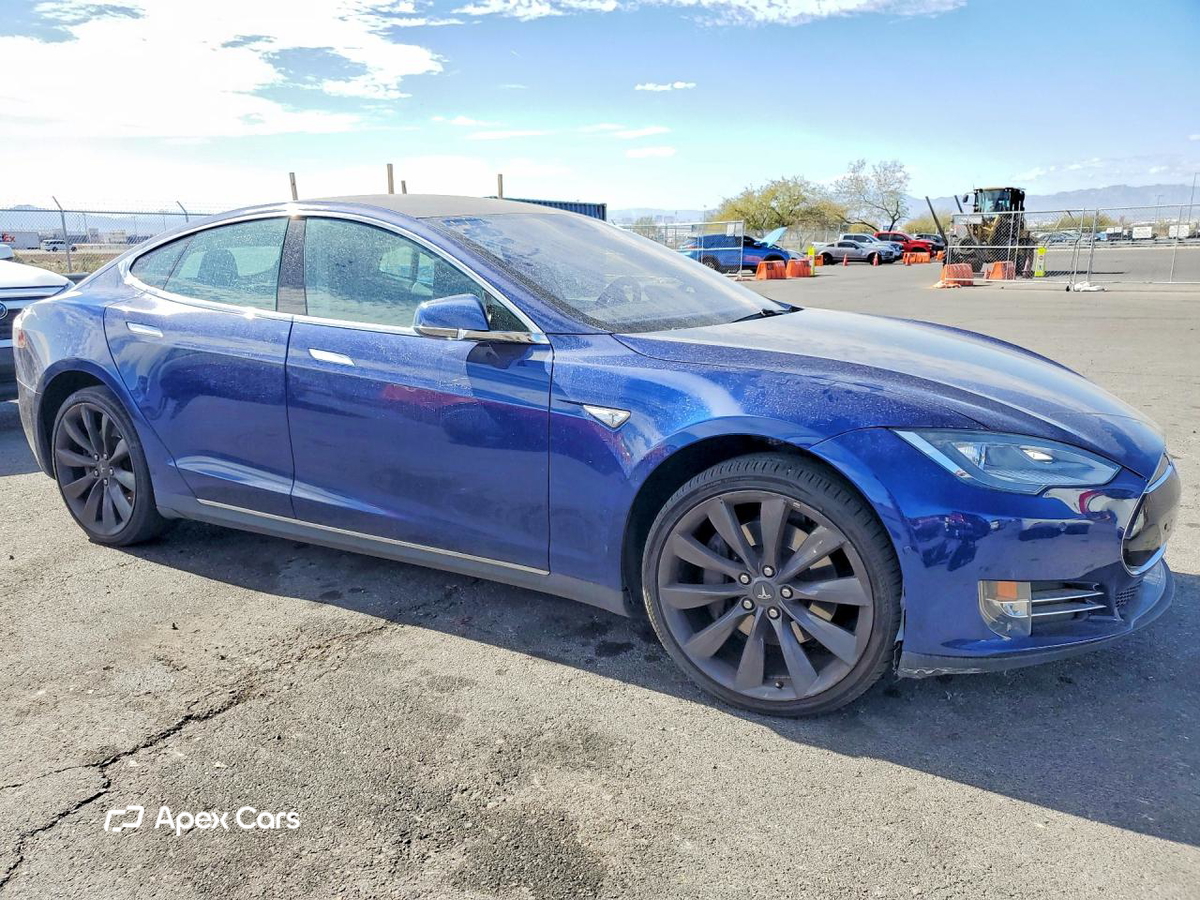 Tesla Model S 2016