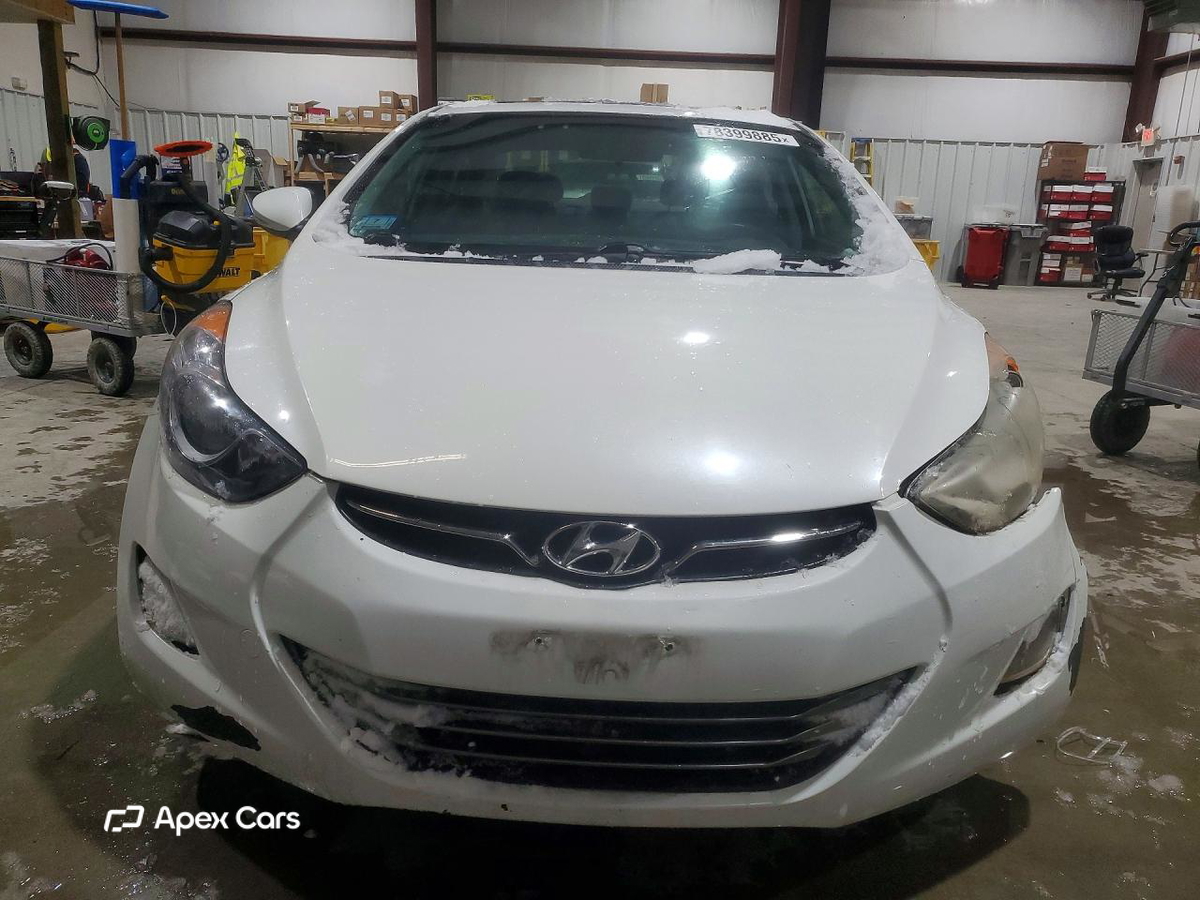 Hyundai Elantra 2012