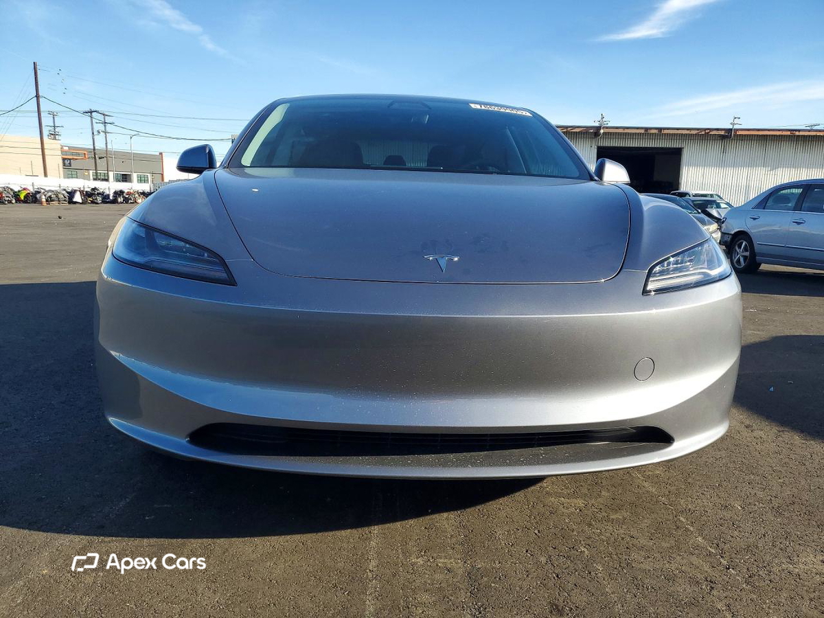 Tesla Model 3 2025