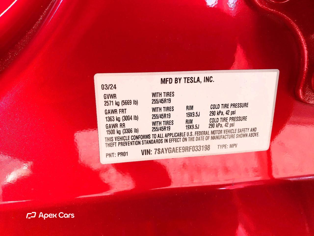 Tesla Model Y 2024