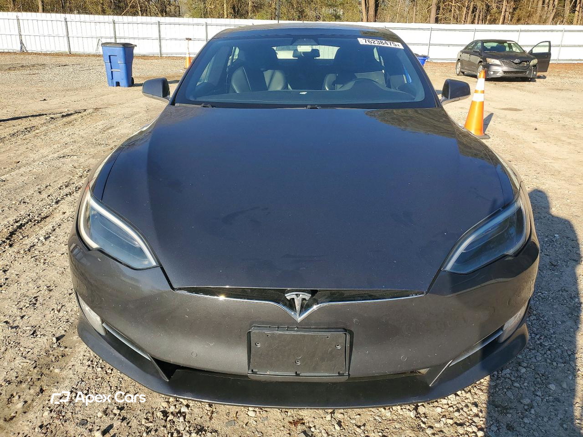 Tesla Model S 2017