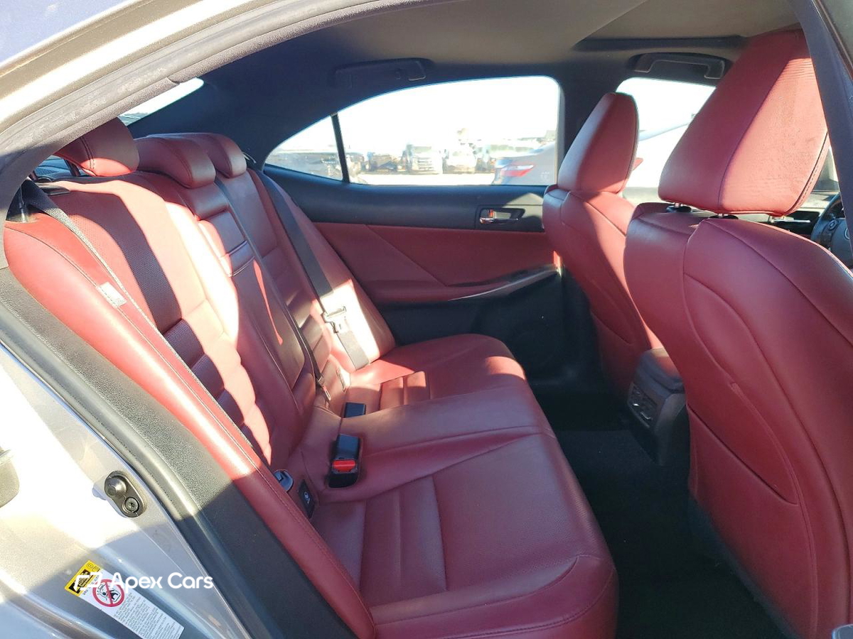 Lexus IS 2016