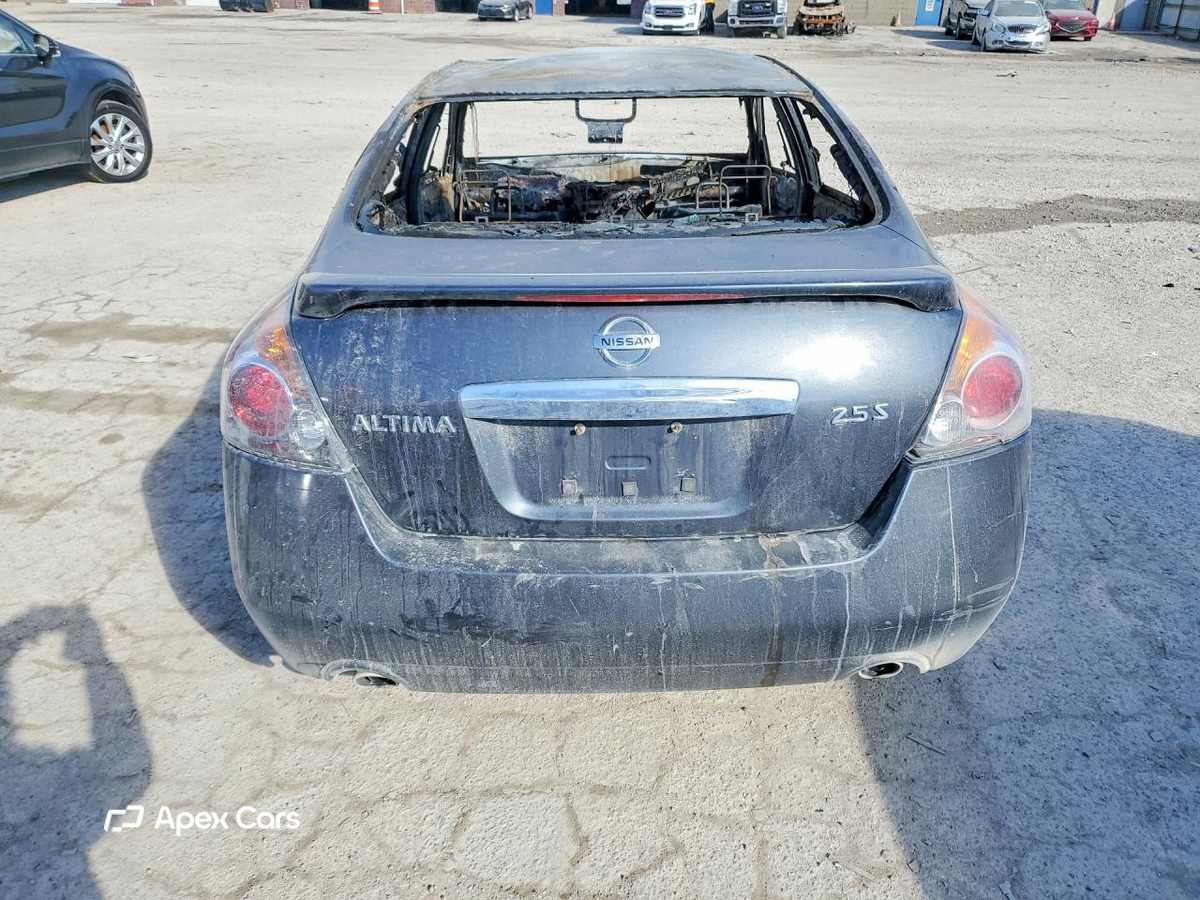 Nissan Altima 2011