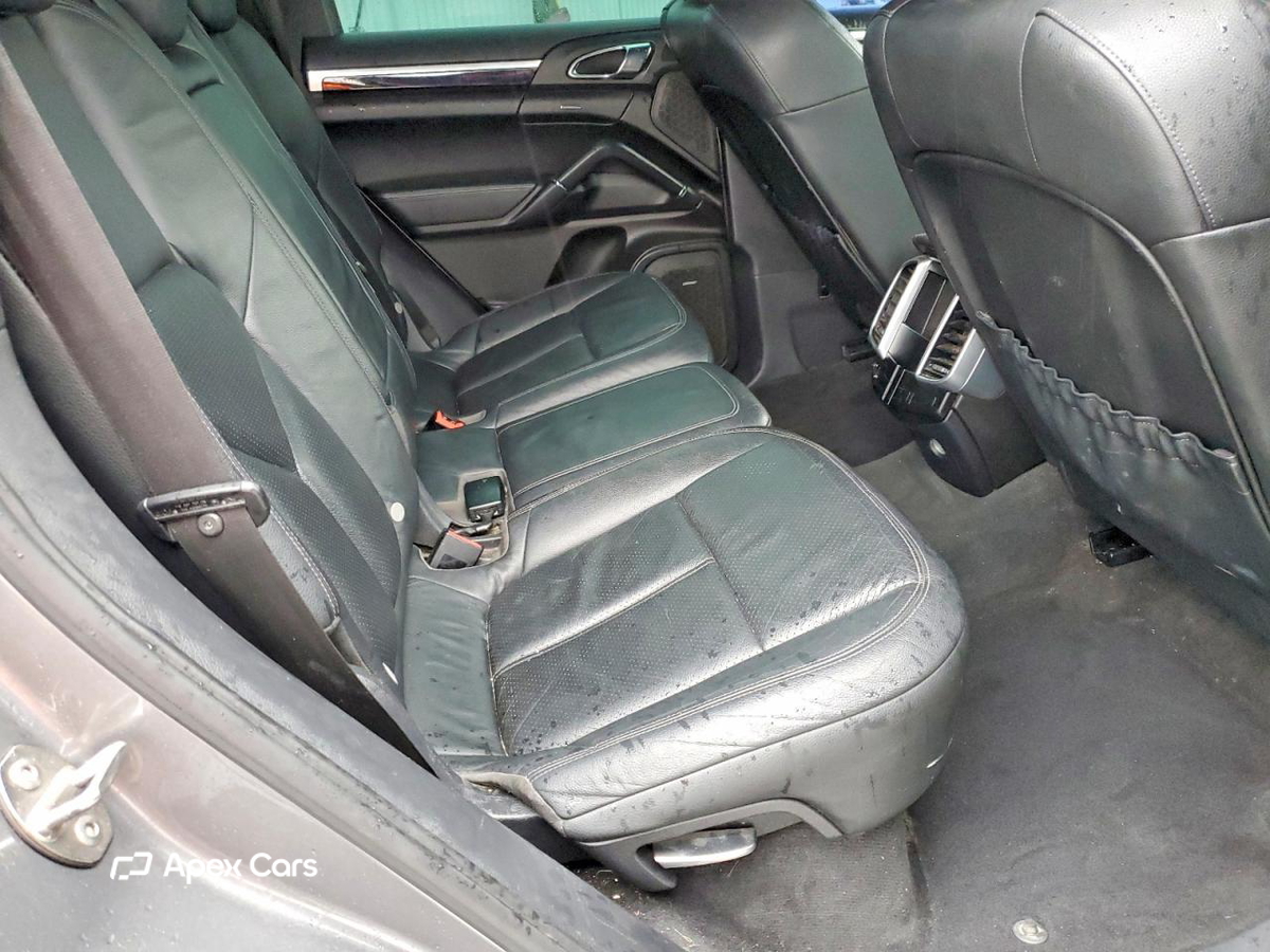 Porsche Cayenne 2011