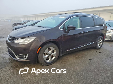 Chrysler Pacifica 2017 - Image 1 of 13
