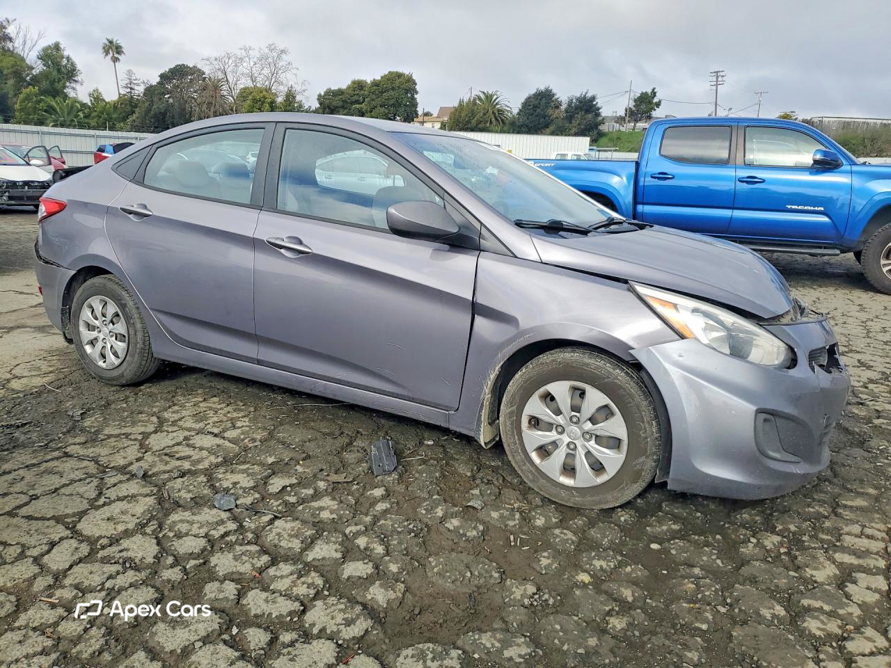 Hyundai Accent 2015