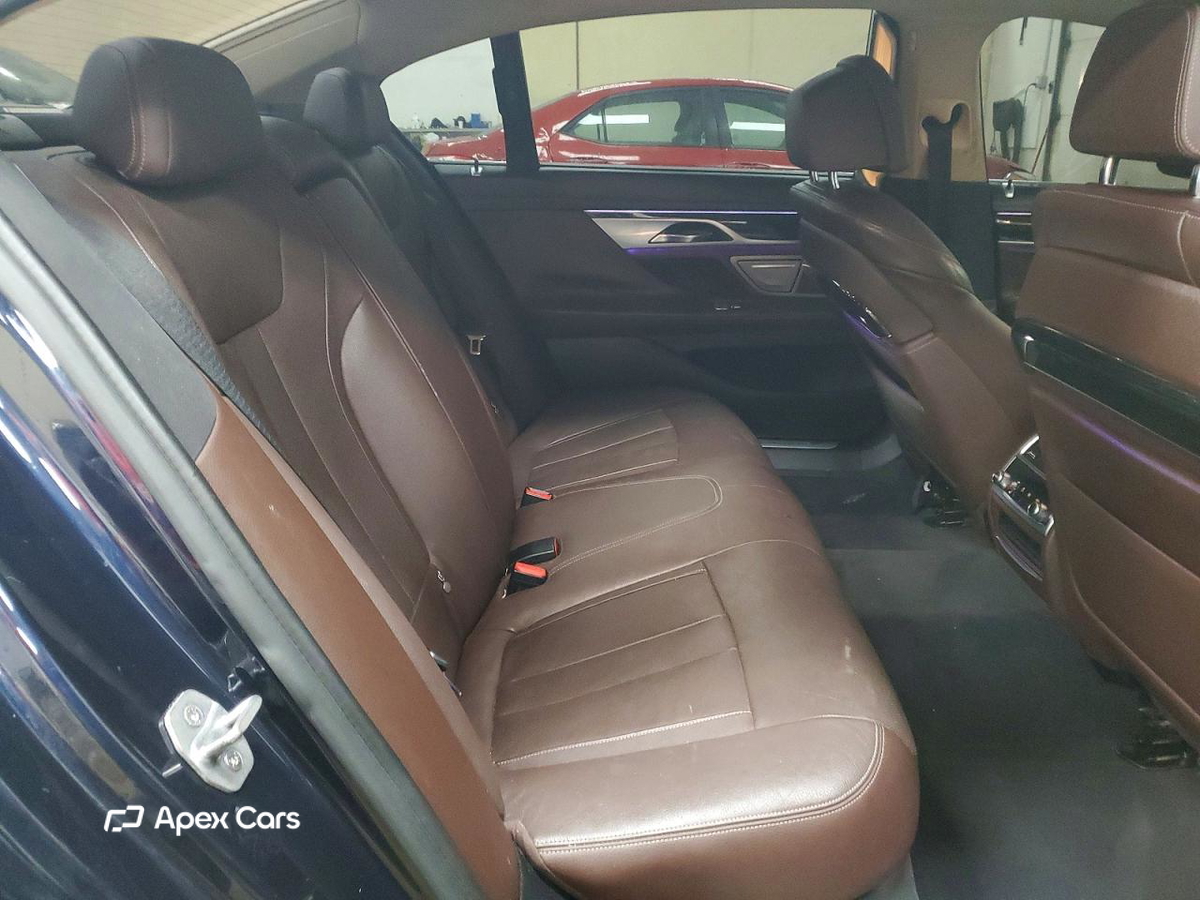 BMW Series 7 2016