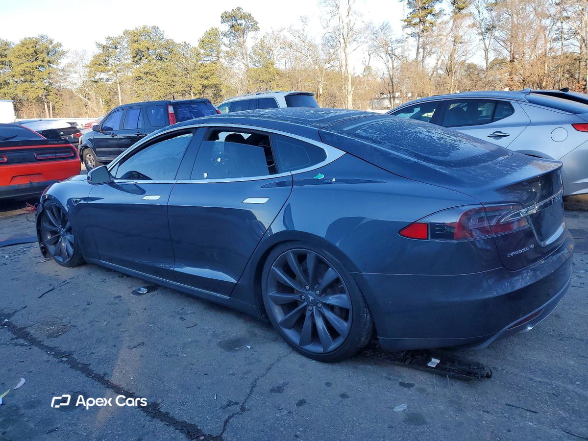 Tesla Model S 2016