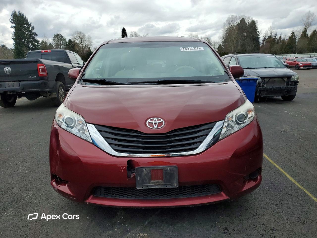 Toyota Sienna 2014