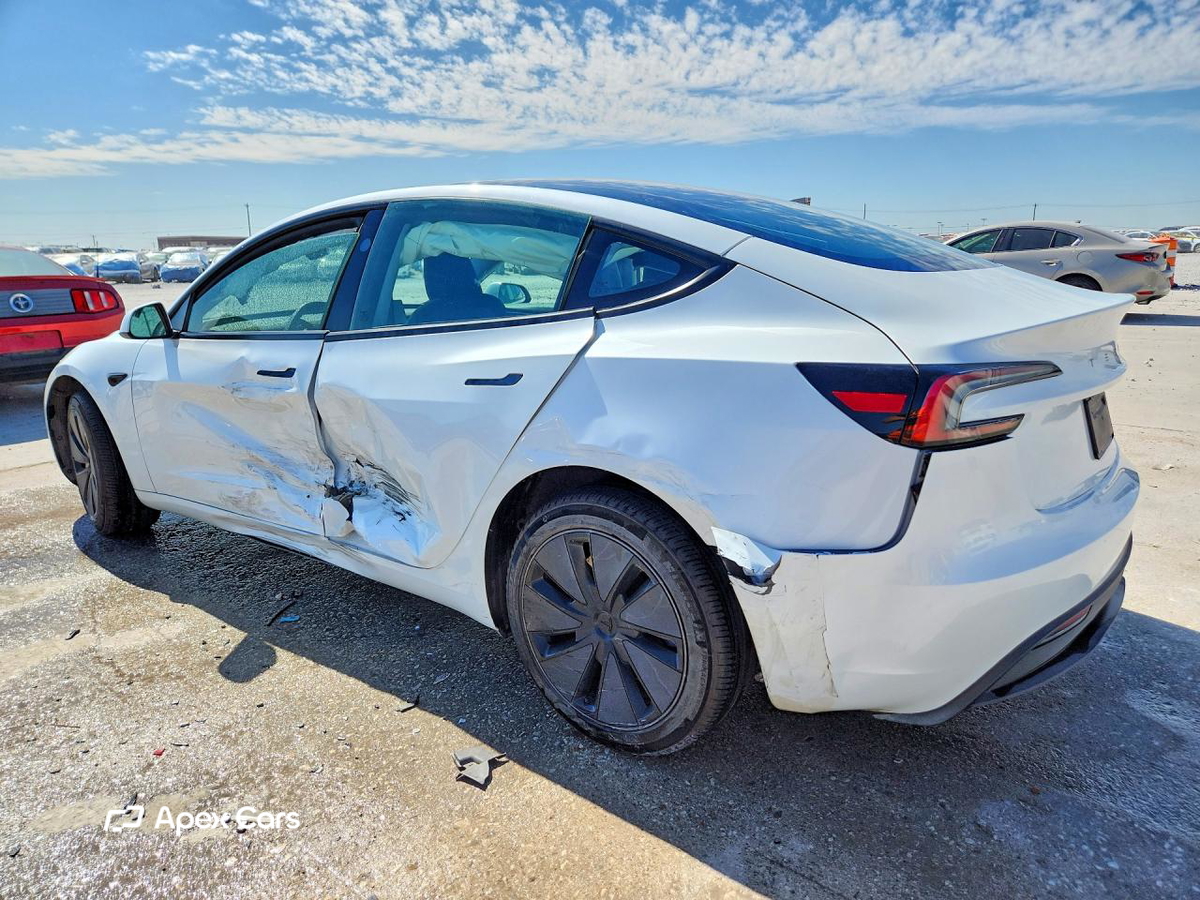 Tesla Model 3 2025