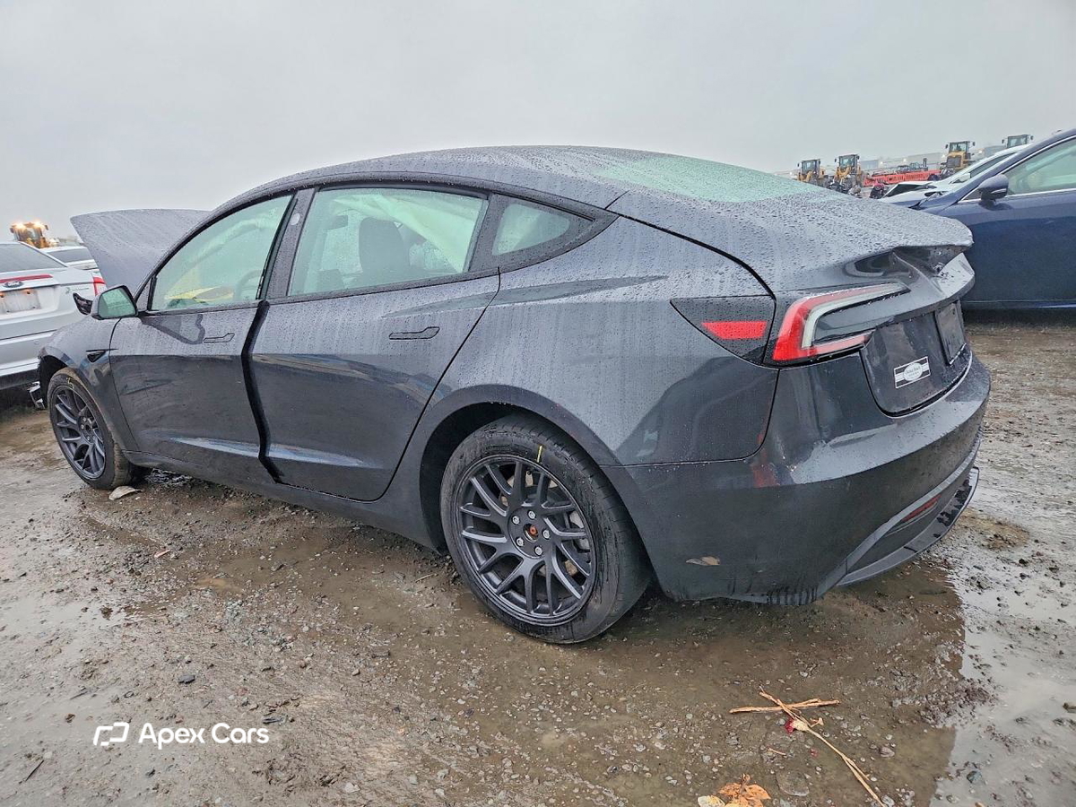Tesla Model 3 2025