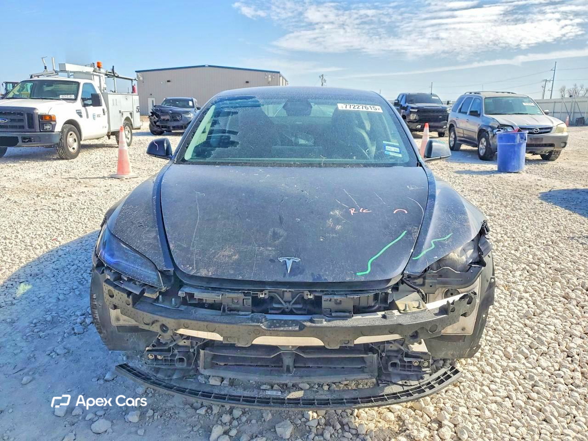 Tesla Model 3 2024