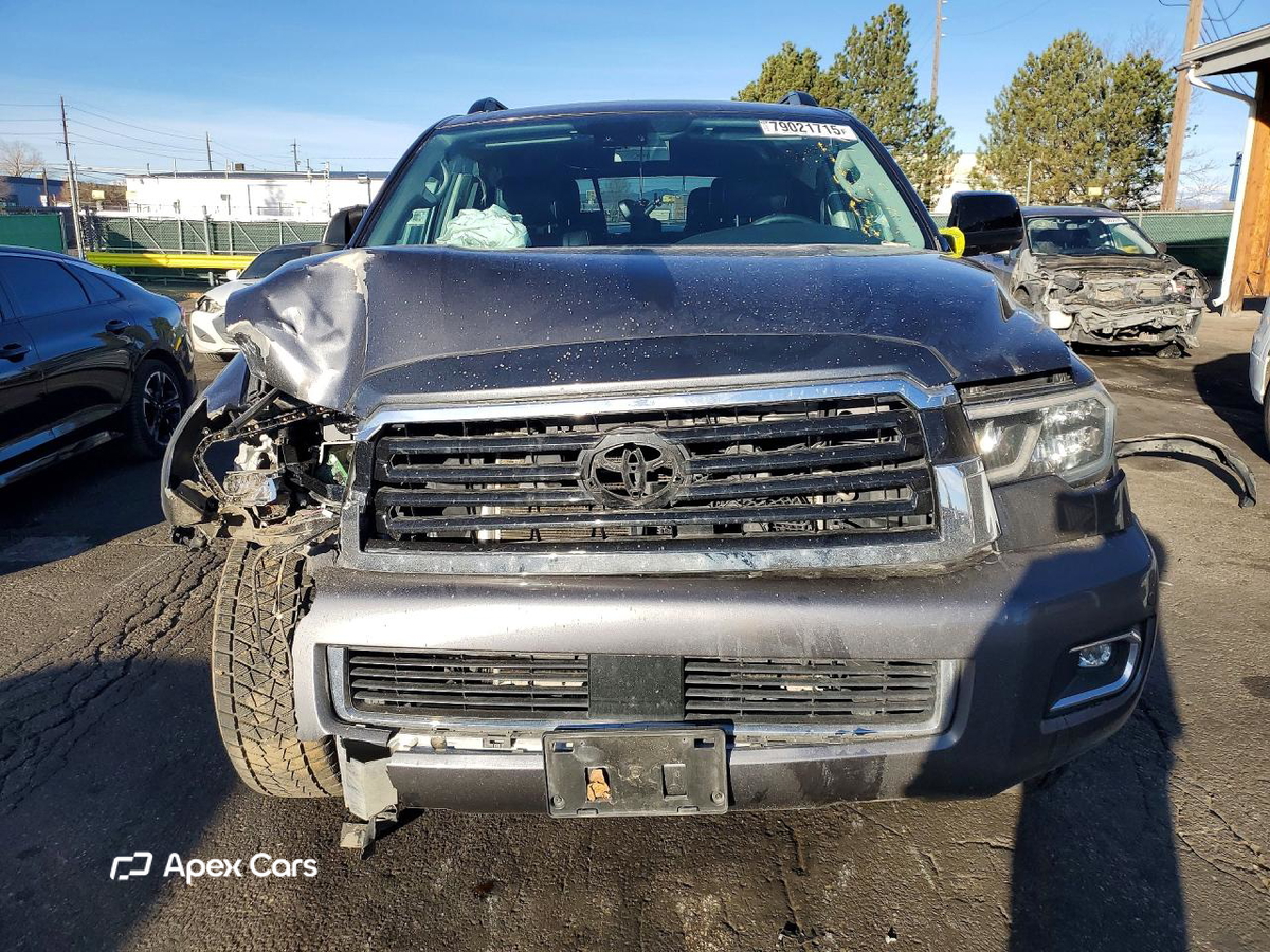 Toyota Sequoia 2021