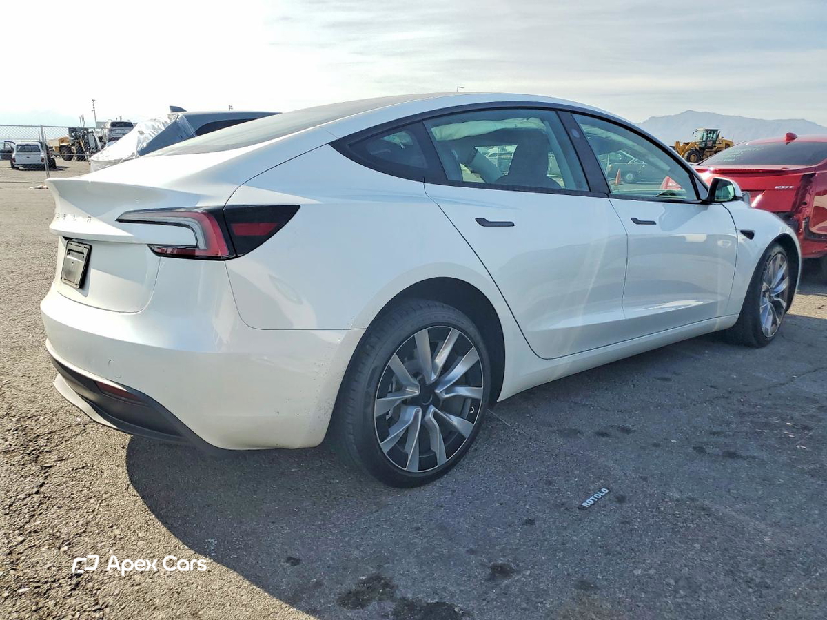 Tesla Model 3 2025