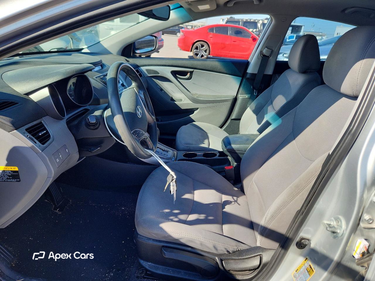 Hyundai Elantra 2013