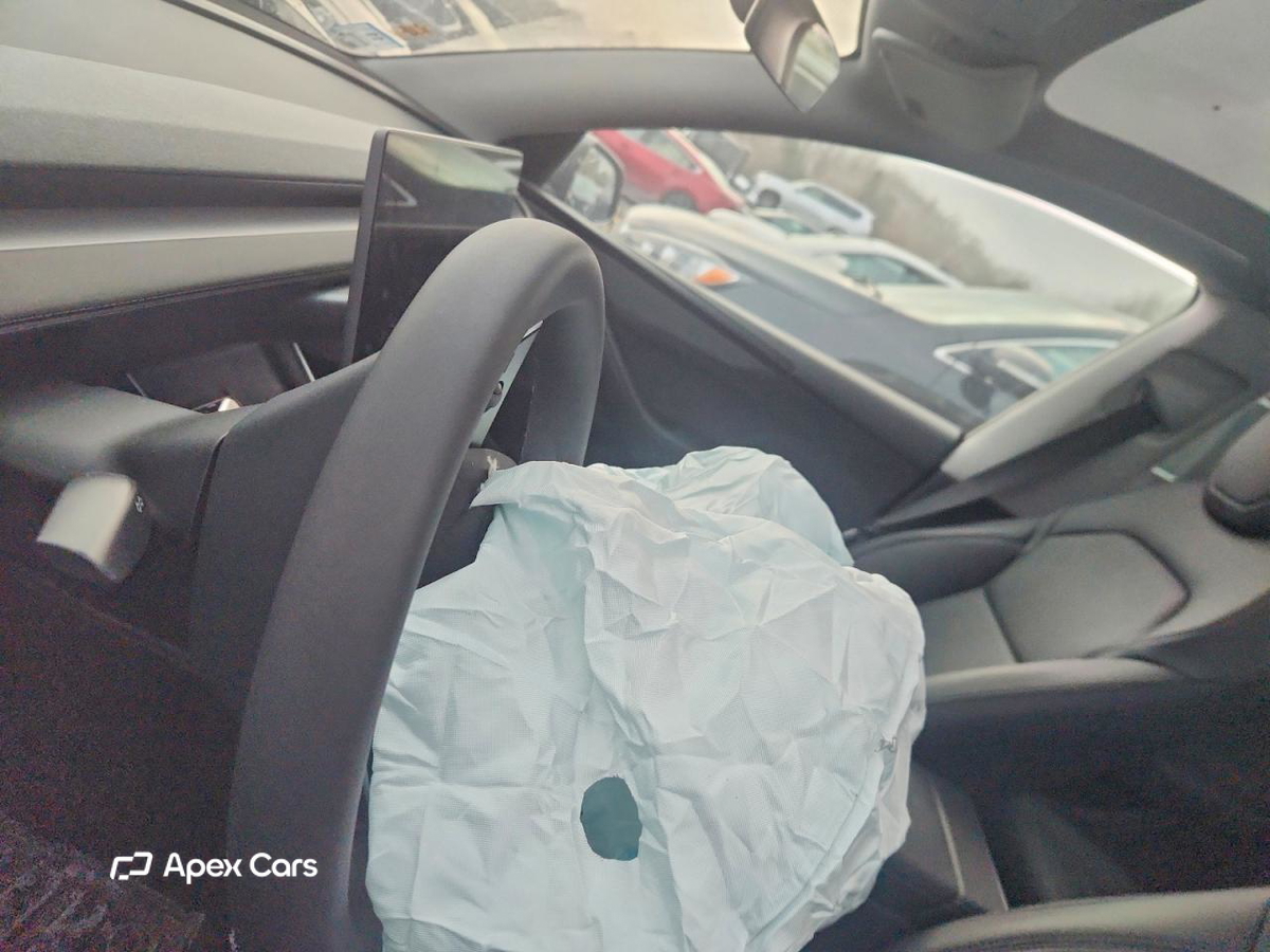 Tesla Model Y 2026